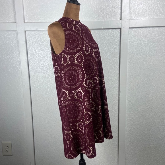 American Rag Burgundy Lace Print Sleeveless Shift Dress Women’s Medium - Picture 4 of 10